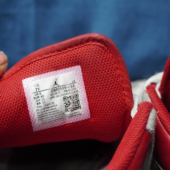 Jordan Youth Air 1 Low GS 553560 130 Triple White - Picture 5 of 6